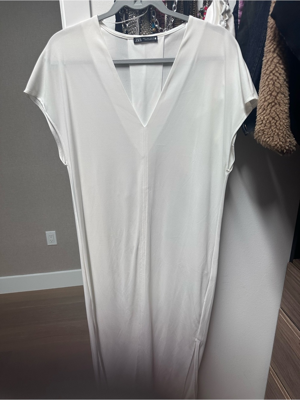Zara White Minimal Dress | V-Neck Shift Dress | Size S